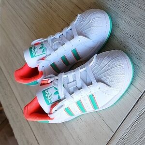 New Unisex Big Kids Adidas Originals Superstar Shoes Size 3.5